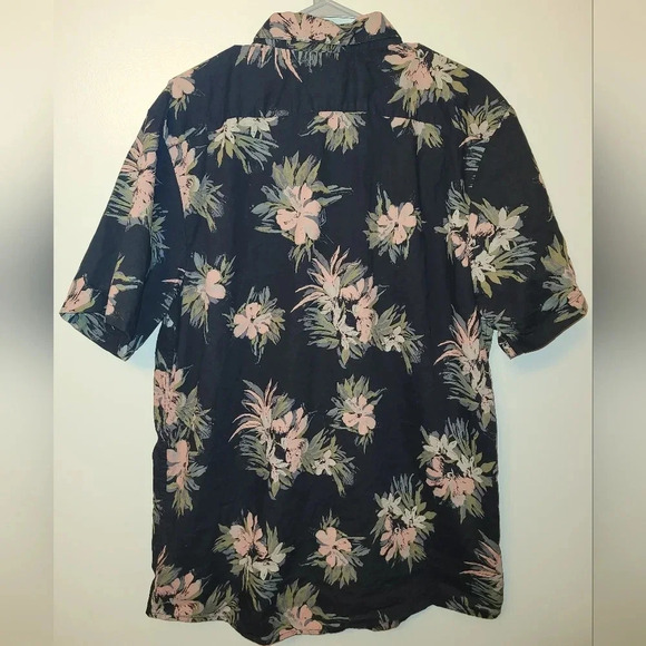 Volcom button up mens medium floral shirt with chest pocket short sleeve black - Picture 3 of 3